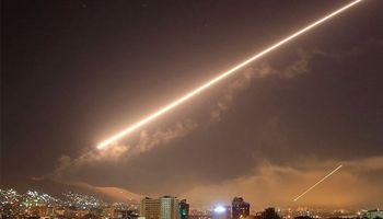 الدفاعات الجوية السورية تتصدى لـ"صواريخ معادية" في سماء دمشق