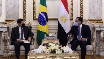 رئيس الوزراء يلتقي نائب الرئيس البرازيلي بالقاهرة