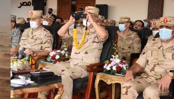 وزير الدفاع يشهد البيان العملي «مجد-16»