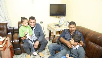 محافظ كفر الشيخ يوجه بتسليم 4 أطفال لوالدهم بعد بحث استمر 3 سنوات