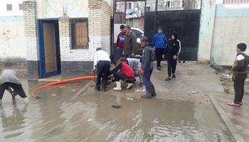 استمرار هطول الأمطار على مطوبس وقراها وتوقفها ببقية مدن كفر الشيخ 