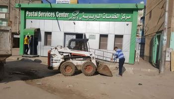 استكمال أعمال النظافة اليومية بمدينة برج البرلس 