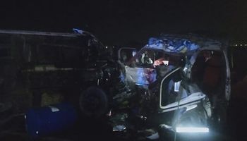  حادث تصادم مروع بين سيارة ميكروباص و سيارة جامبو