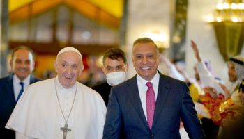 رئيس وزراء العراق مع البابا فرانسيس