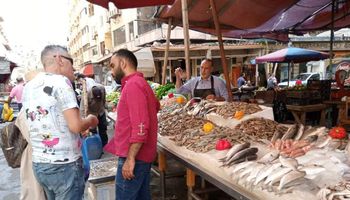 صورة سوق السمك 