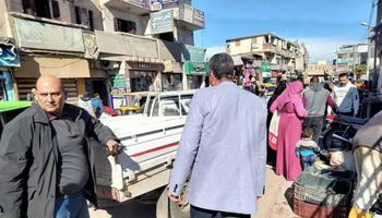 حملة مكبرة لإزالة الإشغالات تيسيرا لحركة المرور بمدينة الحامول 