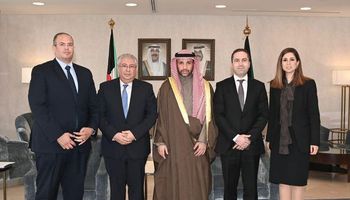 سفير مصر في الكويت يلتقي رئيس مجلس الأمة