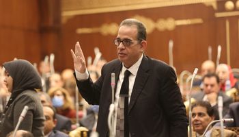 طارق عبدالعزيز عضو مجلس الشيوخ