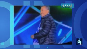  محمد عبده يرقص على طريقة مايكل جاكسون