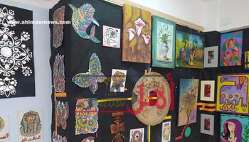 مدرس يحول مدرسته للوحه فنية