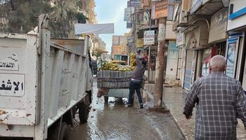 حملة مكبرة لإزالة الإشغالات والتعديات بشوارع مدينة بيلا فى كفر الشيخ