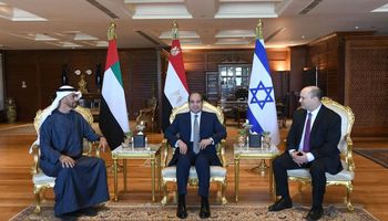 السيسي يلتقي ولي عهد أبو ظبي ورئيس وزراء إسرائيل 