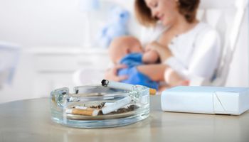 مخاطر التدخين أثناء الرضاعة