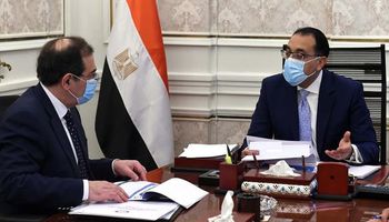 مصطفى مدبولي رئيس الوزراء وطارق الملا وزير البترول