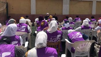 ممارسة أنشطة تطوعية وحرفيه ودورات رمضانية بمراكز شباب الرياض بكفر الشيخ 
