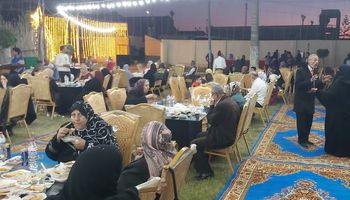 السكرتير العام يشارك المسنين والمسنات إفطارهم الجماعي بكفر الشيخ 