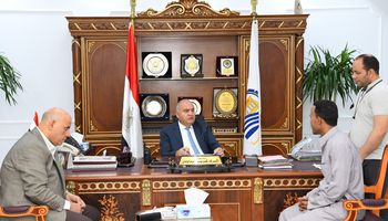 ديوان عام محافظة قنا يستقبل 73 مواطناً للاستماع إلى شكواهم