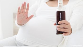 أضرار المشروبات الغازية على الأم في فترة الحمل