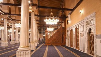  محافظ القاهرة يتفقد مسجد الحسين بعد التطوير