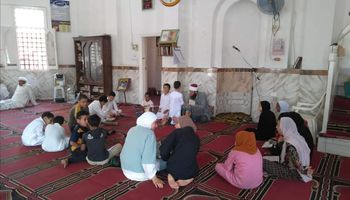 مجالس الذكر وحلقات القرآن الكريم تزين مساجد مطروح
