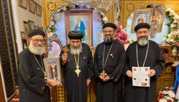 مطرانية الأقباط الأرثوذكس ببورسعيد تستقبل شعلة النور المقدس 