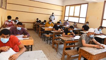 انطلاق امتحان اللغة العربية لطلاب الثانوية العامة بقنا 