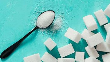 تعرف على الأضرار الصحية لتناول السكر الأبيض 