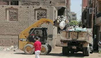 حملات نظافة مكثفة بشوارع دشنا في قنا 