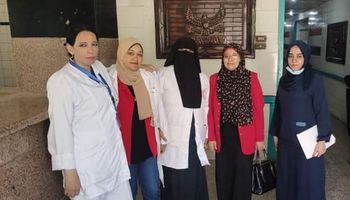 فريق طبي يتابع سير العمل بمستشفى قنا العام في ثاني أيام عيد الأضحى 