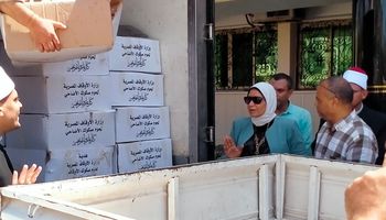 محافظ كفر الشيخ: توزيع 8 أطنان لحوم أضاحي على 8000 أسرة أولى بالرعاية بمدن وقرى المحافظة