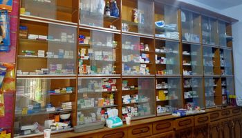 ضبط ادوية داخل محل يدار على هيئة صيدلية 