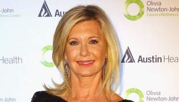 وفاة الممثلة أوليفيا نيوتن-جون