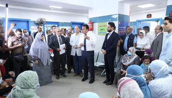 جولة وزير الصحة بمحافظة أسيوط