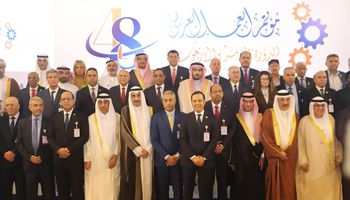 وزير القوى العاملة مع ضيوف مؤتمر العمل العربي