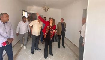 مسئولي الإسكان يتفقدون وحدات سكن لكل المصريين بالعبور الجديدة