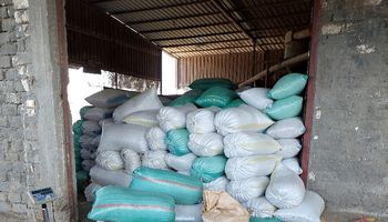 ضبط 26 طن أرز شعير بكفر الشيخ قبل بيعها فى السوق السوداء 