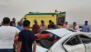 إصابة 5 أشخاص فى حادث انقلاب سيارة بطريق الإسكندرية مطروح 
