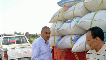 ضبط 16 طن أرز داخل مضرب مخالف 