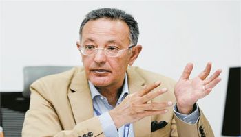 الدكتور أحمد غنيم، أستاذ الاقتصاد بجامعة القاهرة