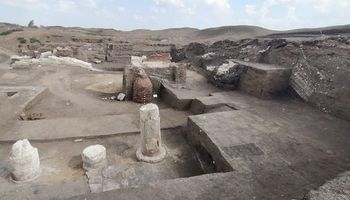 الكشف عن بقايا صالة أعمدة معبد بوتو بمحافظة كفر الشيخ.