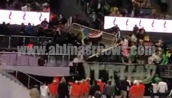 سقوط مدرج جماهير الاتحاد السكندري بمباراة الأهلي في السلة بأكتوبر
