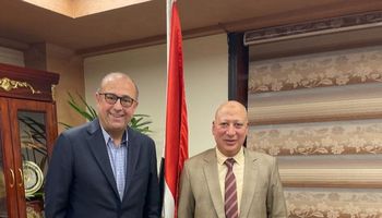  رئيس الغرفة التجارية المصرية ببورسعيد ورئيس مصلحة الضرائب المصرية 