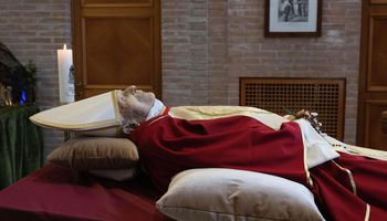 جثمان البابا بنديكتوس