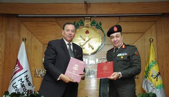 أكاديمية ناصر العسكرية للدراسات العليا توقع بروتوكول تعاون مع جامعة المنصورة الجديدة 