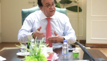 وزير الصحة يبحث مع ممثلي صندوق مصر السيادي فرص الاستثمار 