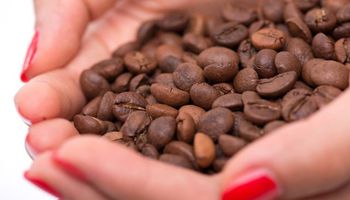 وصفات طبيعية من القهوة لعلاج جميع مشكلات البشرة