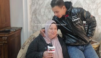 إسلام يعود لحضن أمه عقب غيابه 40 يومًا في بورسعيد
