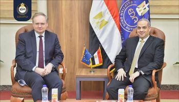 رئيس هيئة الدواء يستقبل سفير الاتحاد الأوروبي بمصر 