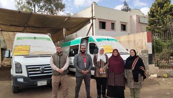 تقديم الخدمات الطبية لـ 1382 بقافلة حياة كريمة بقرية بكفر الشيخ