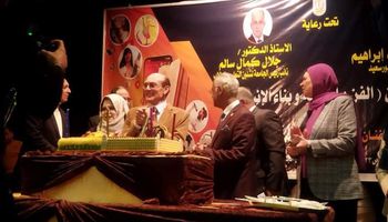 جامعة بورسعيد تحتفل بعيد ميلاد الفنان محمد صبحى 